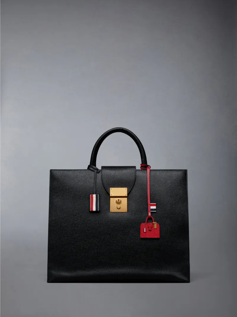 △THOM BROWNE△レザー キーホルダー バッグチャーム MR. THOM