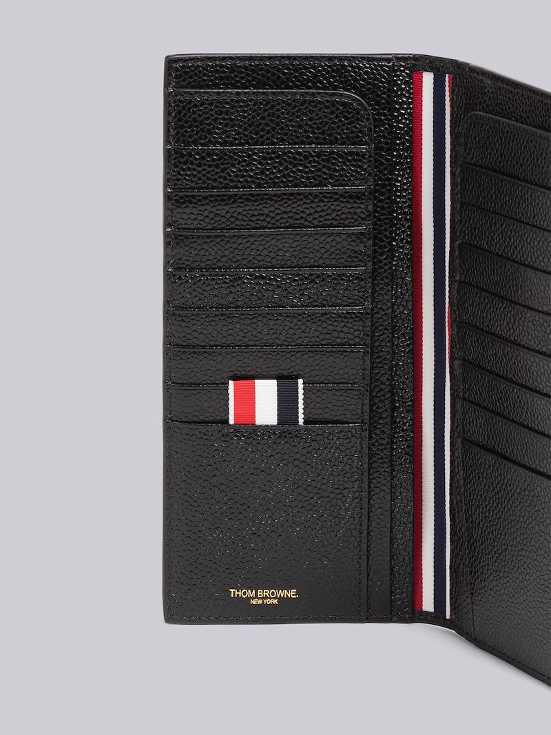 PEBBLE GRAIN BREAST WALLET