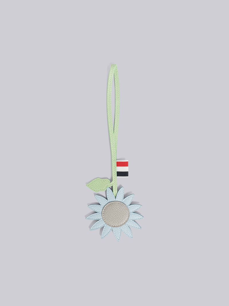 PEBBLE GRAIN LEATHER FLOWER CHARM