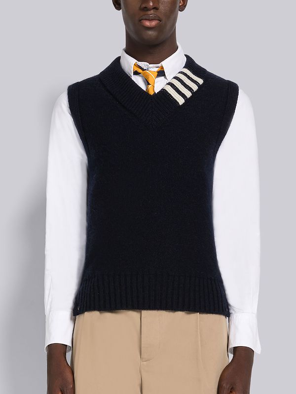 REVERSED JERSEY STITCH DONEGAL 4-BAR V-NECK VEST