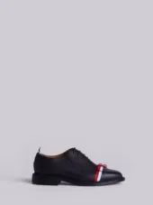 Wholecut tricolour bow shoe