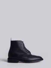 Wingtip Boot In Black Pebble Grain