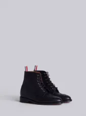 Wingtip Brogue Boot With Leather Sole In Black Pebble Grain