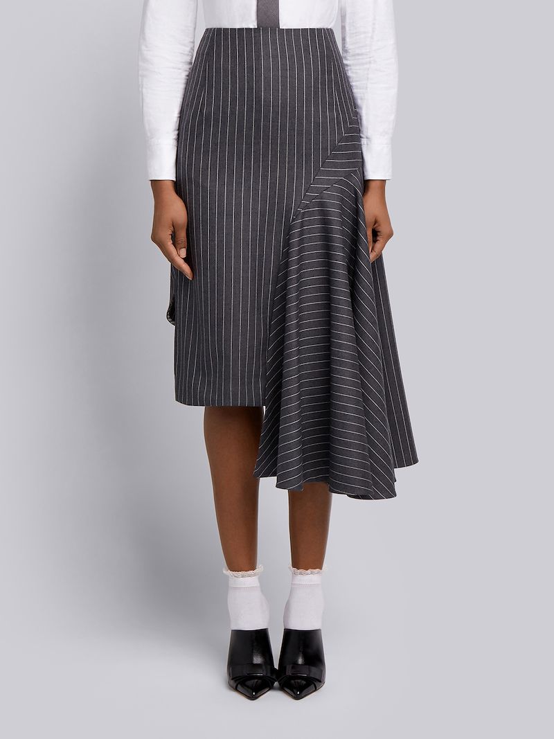 ドレープ チョークストライプ スカートグレー Thom Browne 公式オンラインサイト ドレープ チョークストライプ スカートグレー Thom Browne 公式オンラインサイト