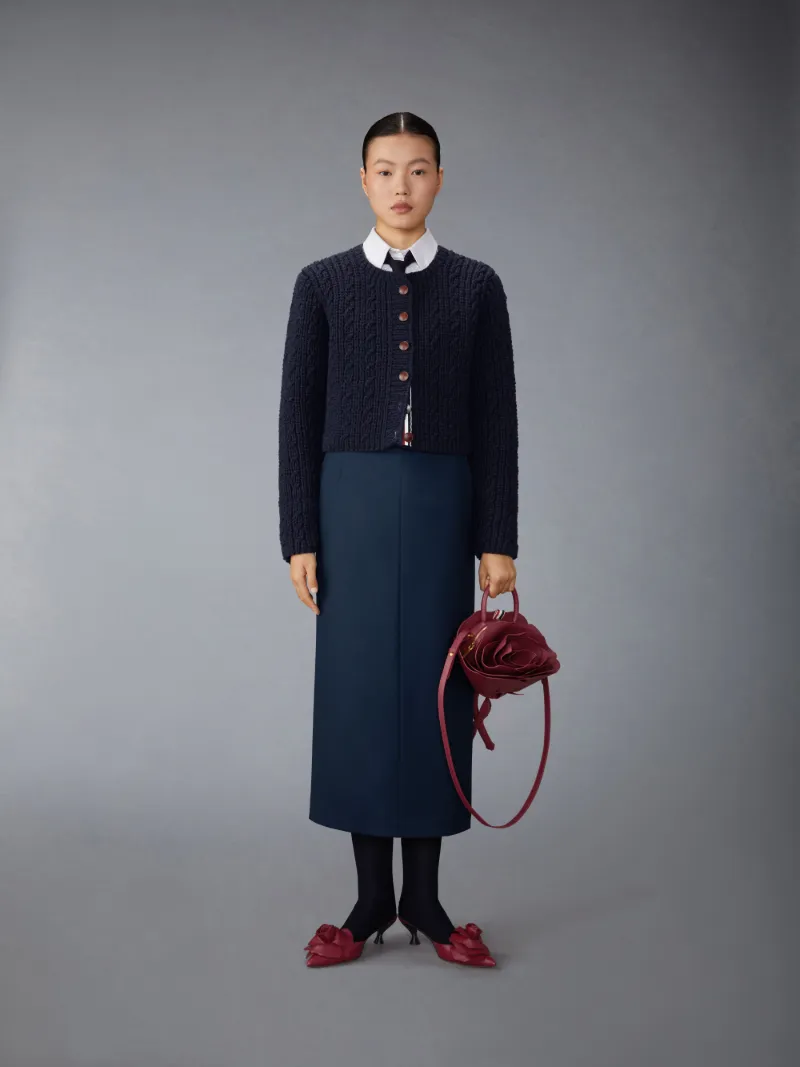 チャンキーニット カーディガンブルー | Thom Browne 公式オンラインサイト