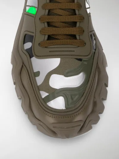 camouflage rockrunner plus sneaker