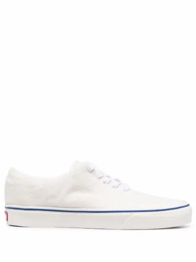 vans low top sneaker