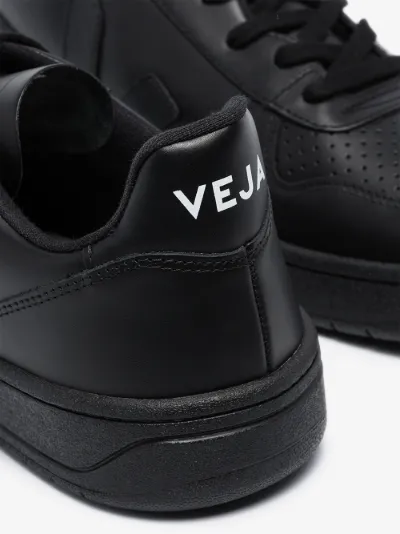 veja v10 black leather