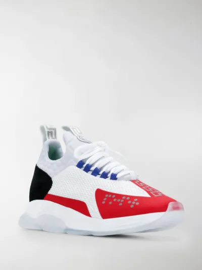 versace cross chainer