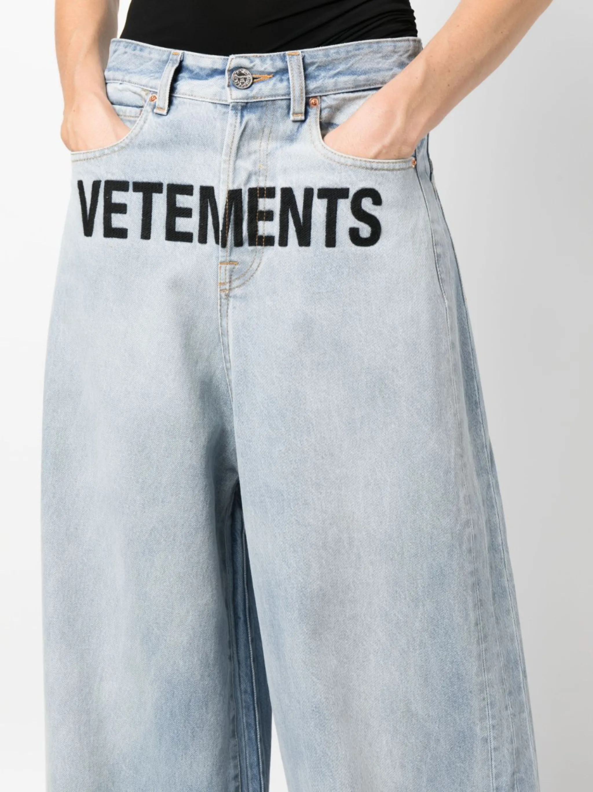 VETEMENTS logo-print wide-leg jeans | Eraldo.com KM VETEMENTS logo-print wide-leg jeans | Eraldo.com KM
