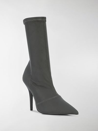 yeezy tacchi